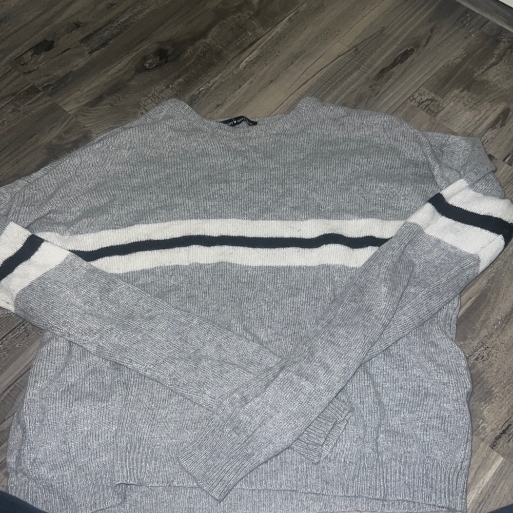 Brandy Melville sweater